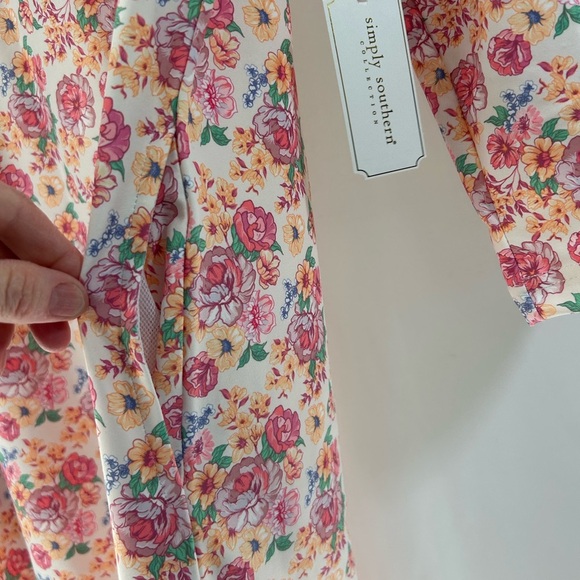 Simply Southern Women’s Dress Size Medium Soft Material Floral Pastel Pockets - Picture 2 of 10